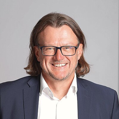 Klaus Gottsmann Klaus Gottsmann